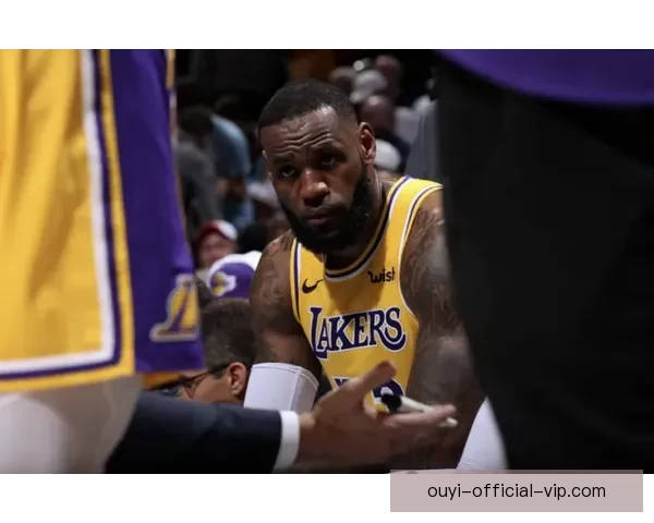 里夫斯腹斜肌二级损伤专家解析詹皇季后赛核心策略