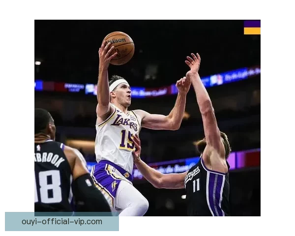 里夫斯谈艾顿与海斯各自优势打挡拆时专注正确决策